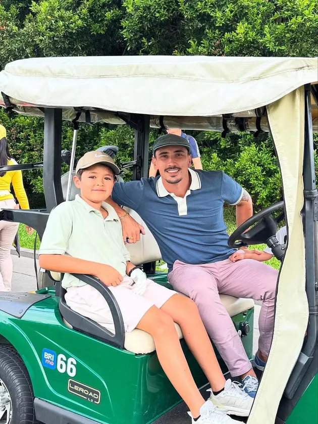 Vincent Verhaag Kompak dengan Anak