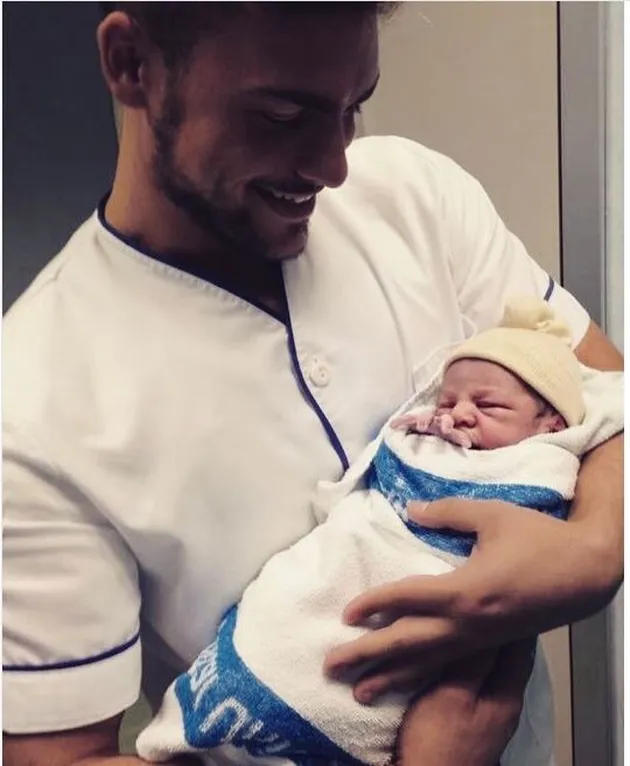 perawat ganteng, model ganteng, fran suarez