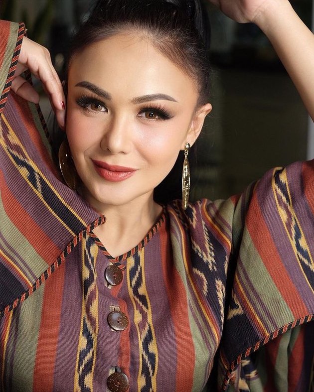 Viral Series of Photos of Yuni Shara that Resemble Amanda Manopo, Beautiful Face and Ageless Attract Attention