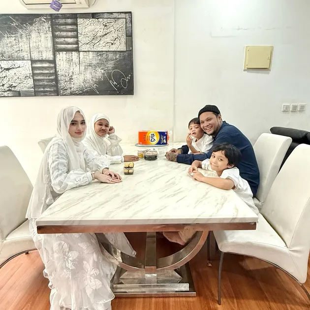 Keluarga Virgoun dan Inara Rusli