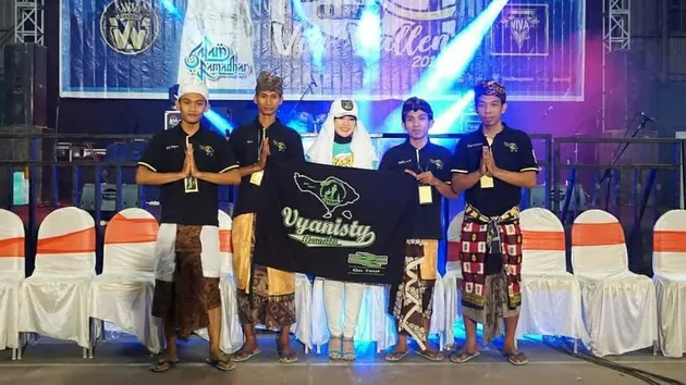 Via Vallen dan Vyanisty