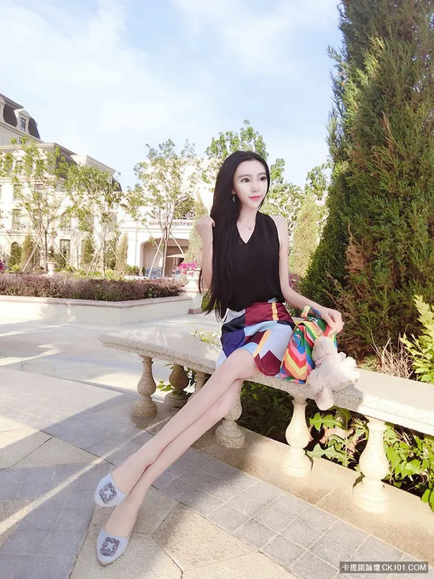 foto-foto manusia barbie gemparkan China