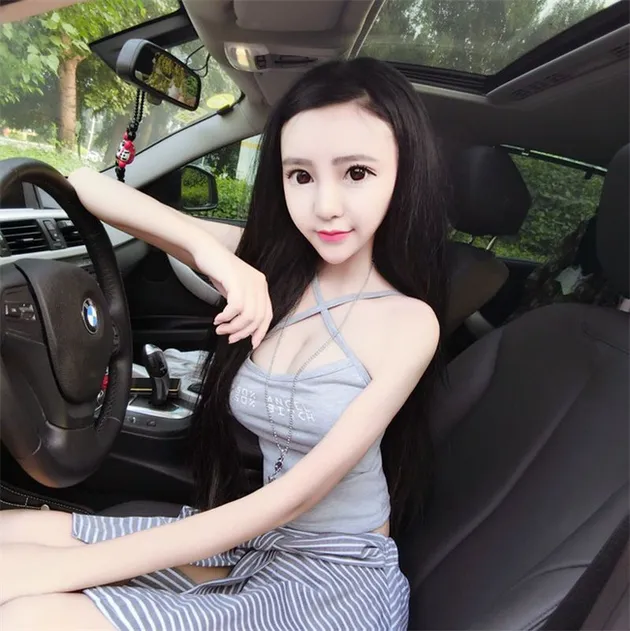 foto-foto manusia barbie gemparkan China