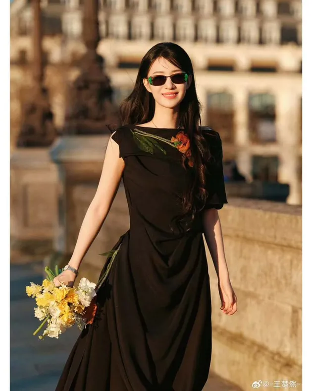 Wang Churan BA Dior di Paris Fashion Week