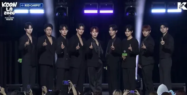 Wanna One di red carept