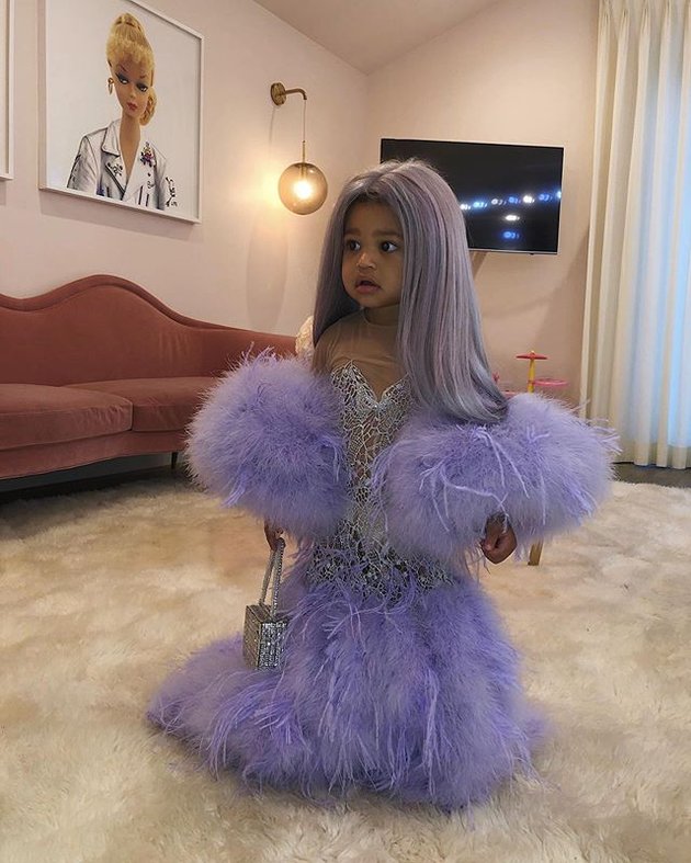 Weekly Hot IG: Stormi Becomes Mini Kylie Jenner - Latest Photos of Flynn Bloom