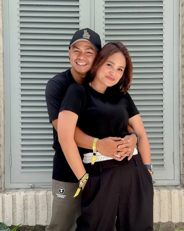 Ultah Istri Wendy Cagur