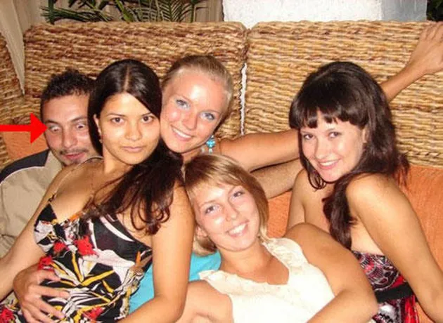 Cowok Ketahuan Lihat Bagian Pribadi