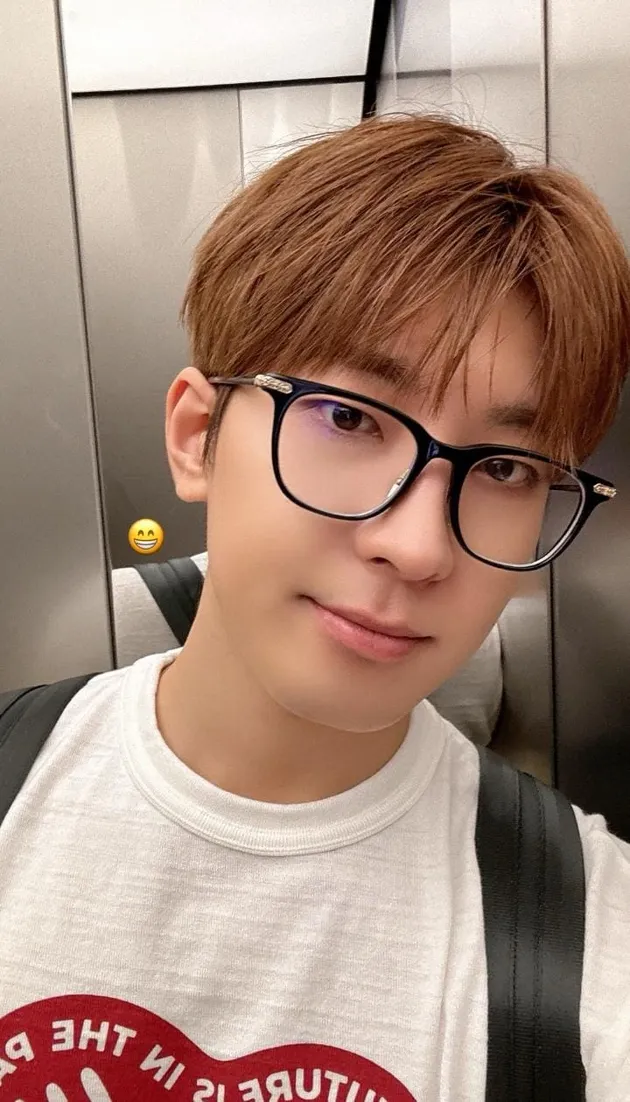 Wonwoo Seventeen selca