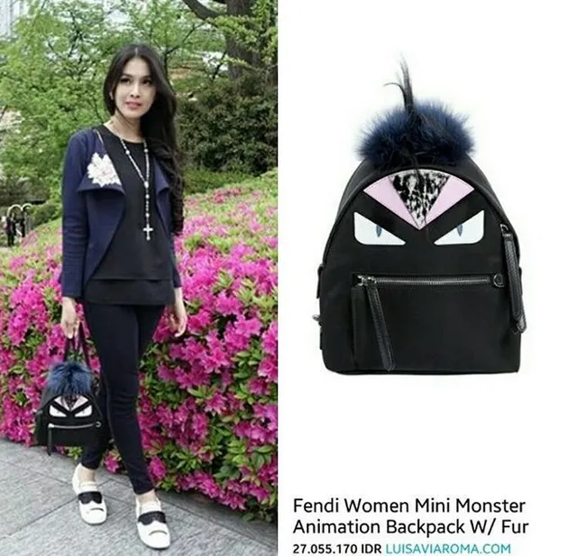 fashion selebriti indonesia, casing handphone termahal, handphone seleb