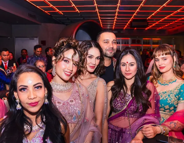 Wulan Guritno Foto Bareng Luna Maya dan Cinta Laura