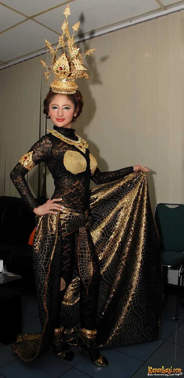 Dewi Perssik