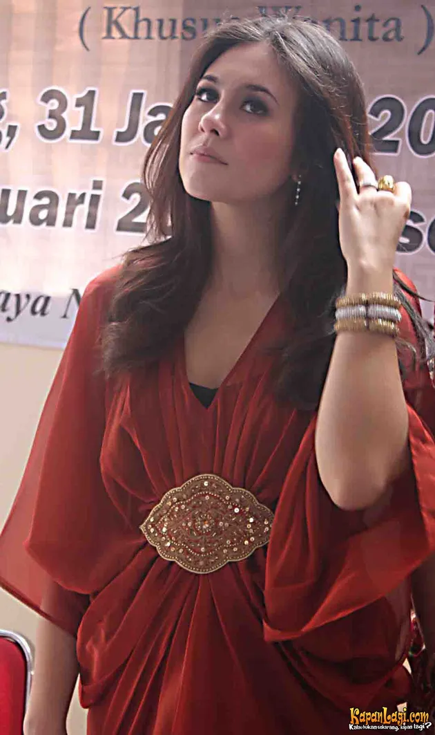 wulan guritno