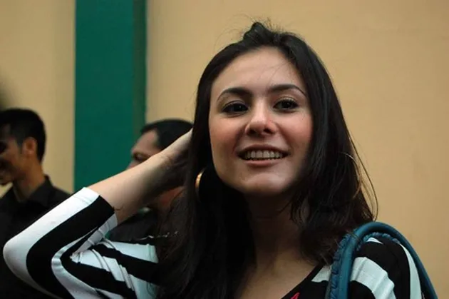 wulan guritno