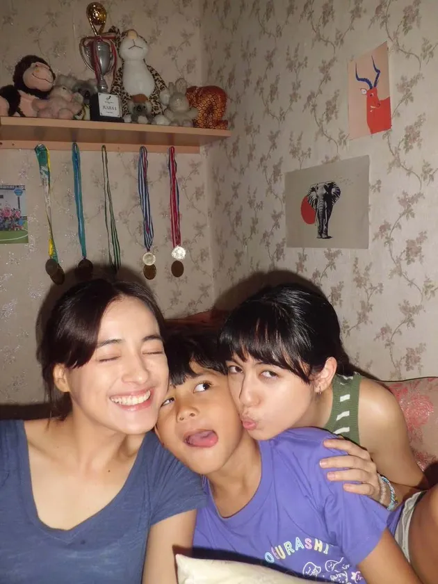 Karakter Lidia dan Shella