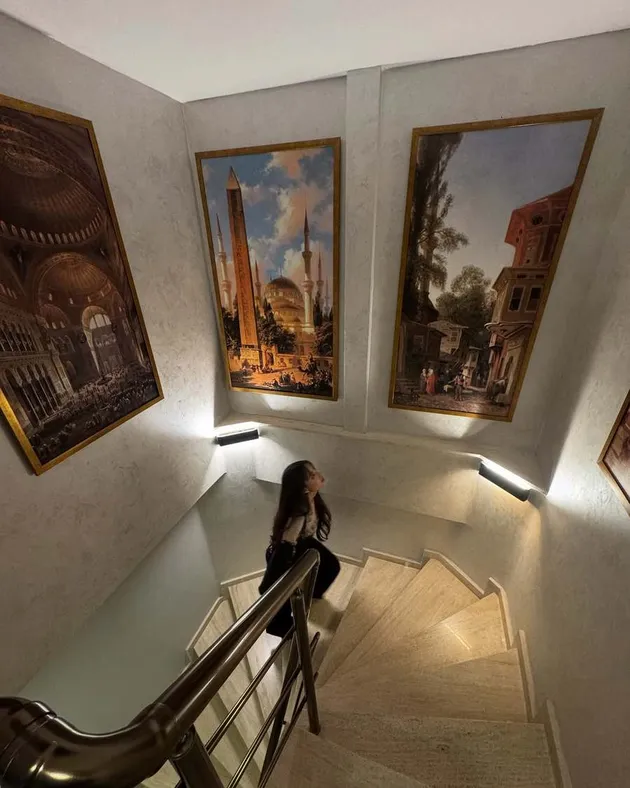 Yasmin napper nikmati istanbul