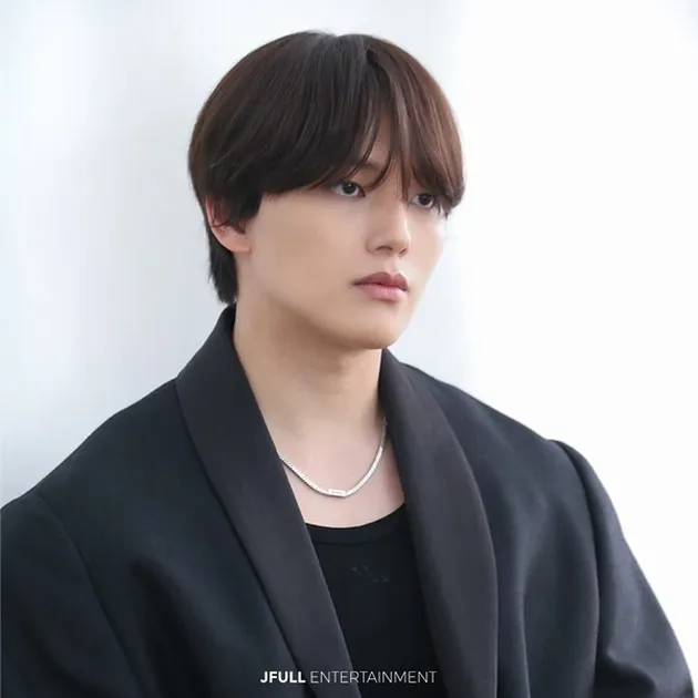 Yeo Jin Goo Poni Depan