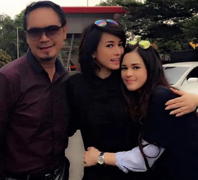 Yoelitta Palar - mama Boy