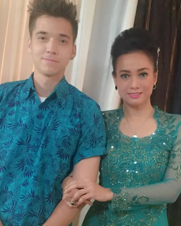 Yoelitta Palar - mama Boy