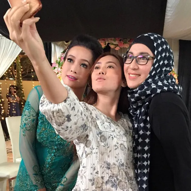 Yoelitta Palar - mama Boy