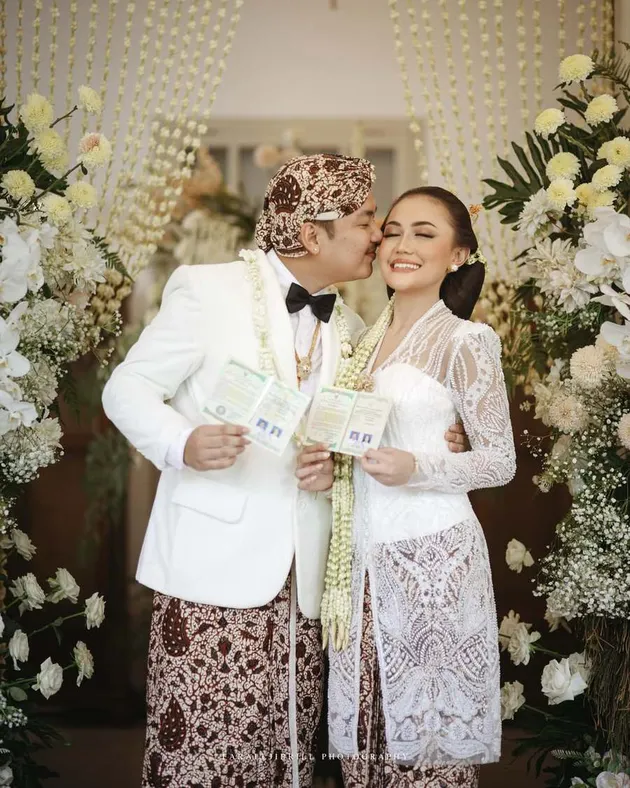 Yosika Ayumi dan Aksa Uyun saat menikah