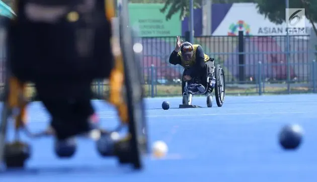Lawn Bowls