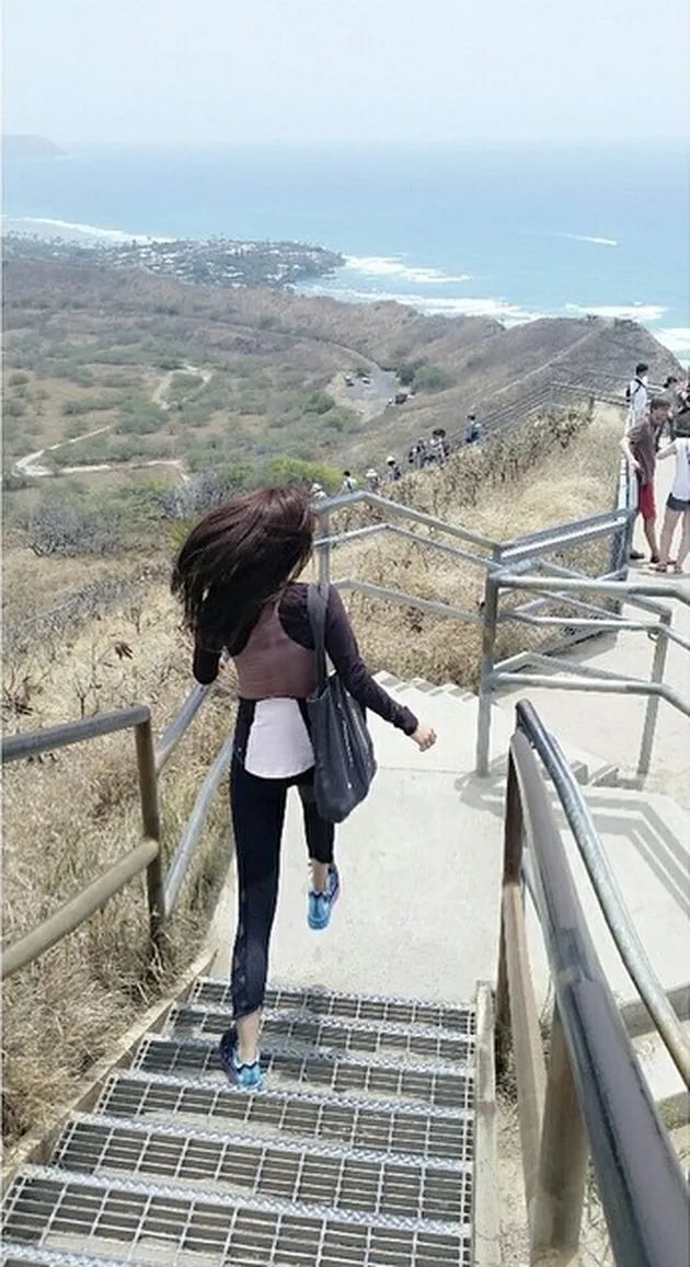 Liburan Park Shin Hye ke Hawai