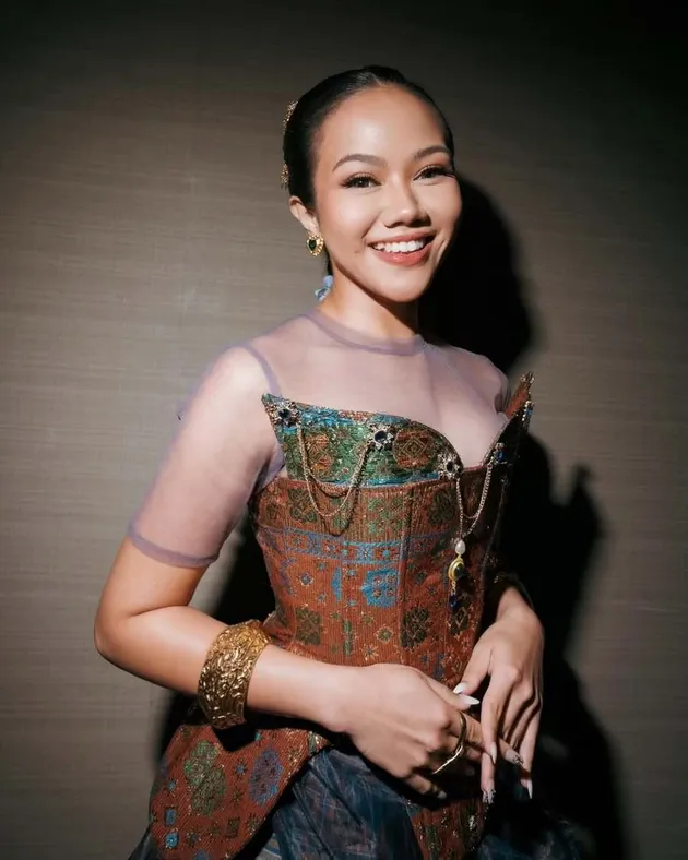 Yura Yunita tampil cantik 