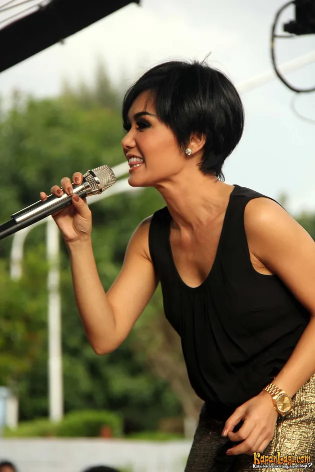 Yuni Shara