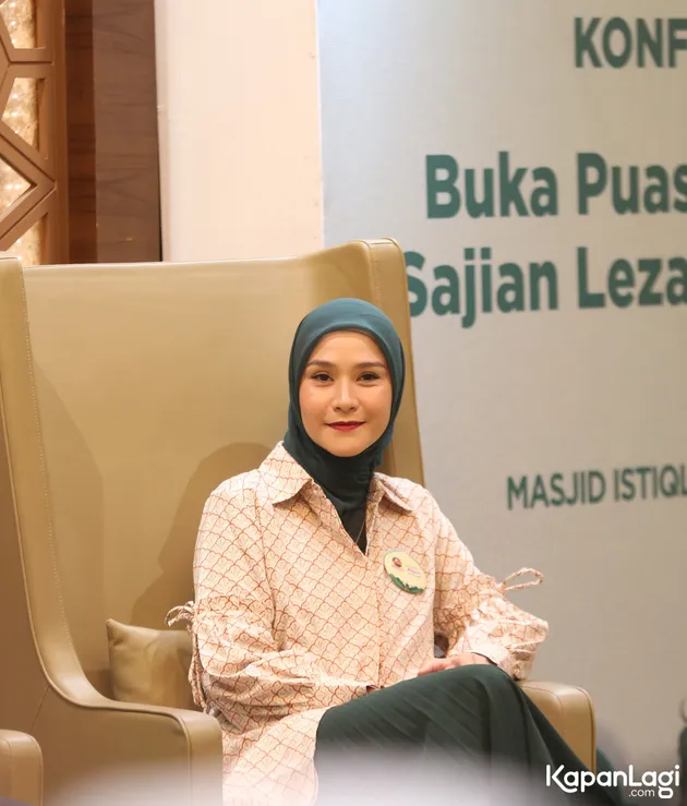 Zaskia Mecca Ajari Anak Berbagi