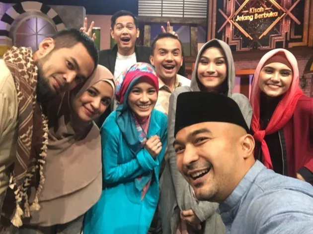 empat aktris berhijab