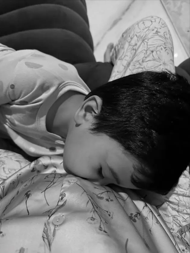 Zaskia Sungkar hamil kedua