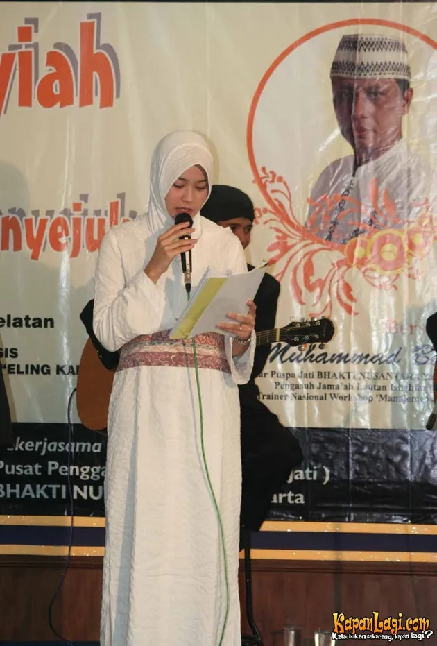 zaskia_adya_mecca_puisi
