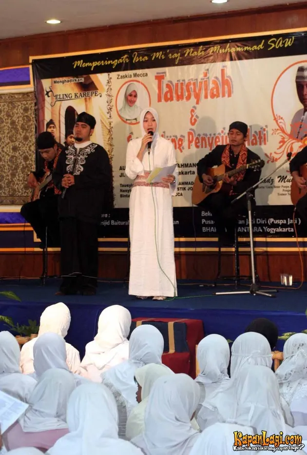 zaskia_adya_mecca_puisi