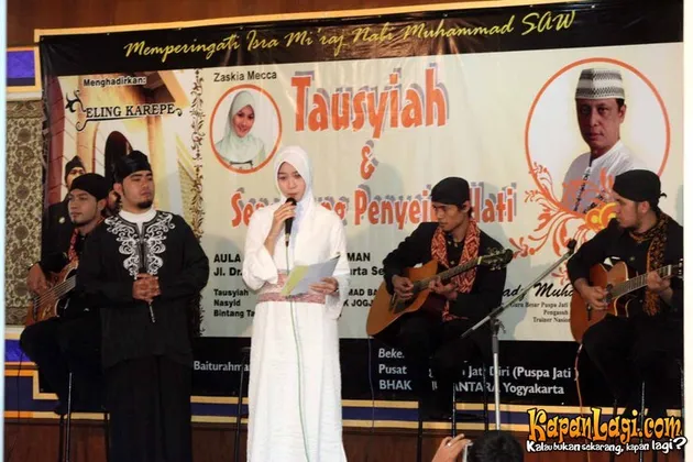 zaskia_adya_mecca_puisi