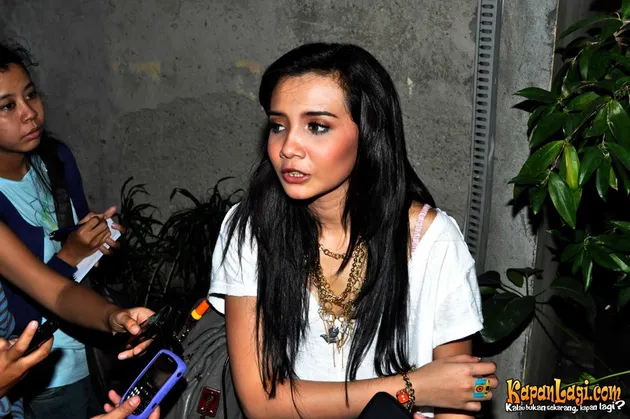 zaskia sungkar