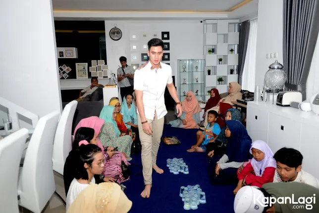 80 Model Desain Rumah Verrel Bramasta Terlihat Cantik