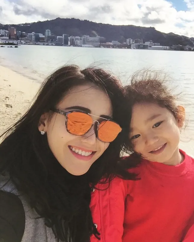 Ayu tak bawa Bilqis ke dokter karena kondisinya baik-baik saja ©instagram/ayutingting92