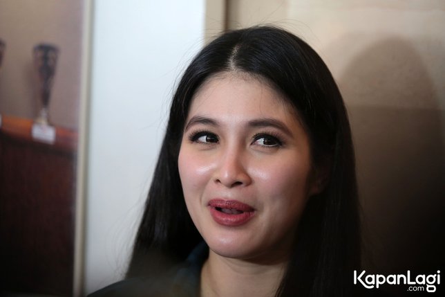 Kesal, Sandra Dewi balas komentar seorang suami yang sindir berat badan istrinya hamil. © KapanLagi.com/Muhammad Akrom Sukarya