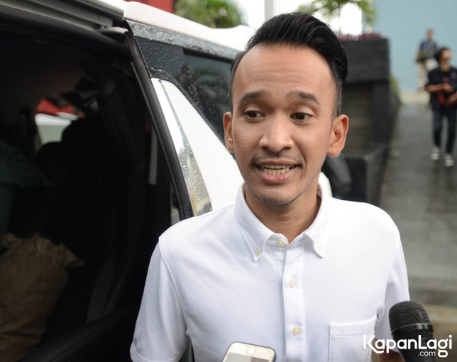 Ruben Onsu mengaku kini harus melakukan perawatan wajah karena jerawat yang bermunculan. © KapanLagi.com/Bayu Herdianto