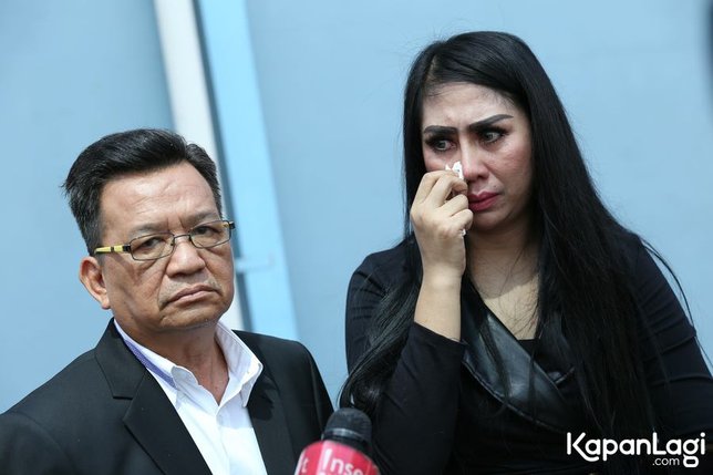 Ryana Dewi menceritakan hubungannya dengan Daus Mini. © KapanLagi.com/Agus Apriyanto