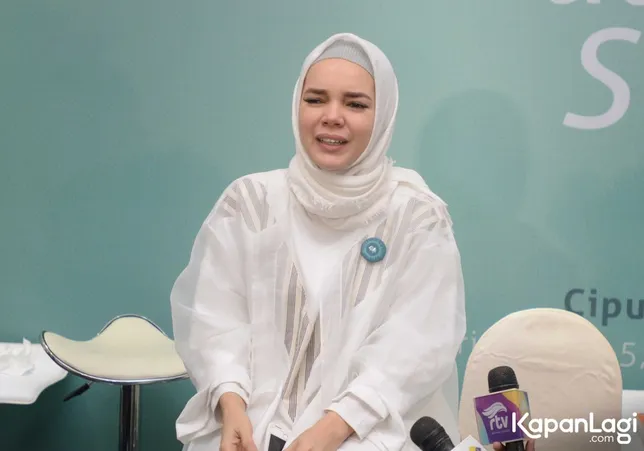 Dewi Sandra Dukung Via Vallen Untuk Speak Up Terkait Kasus 