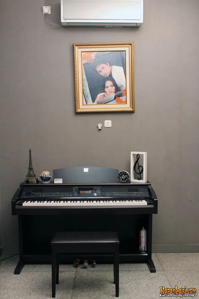 Berkunjung ke Hunian Mewah Yeyen Lidya - Berkesan Glamor 