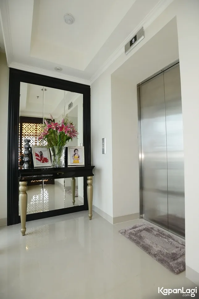 FOTO: Interior Mewah & Elegan Apartemen Sosialita Rina 