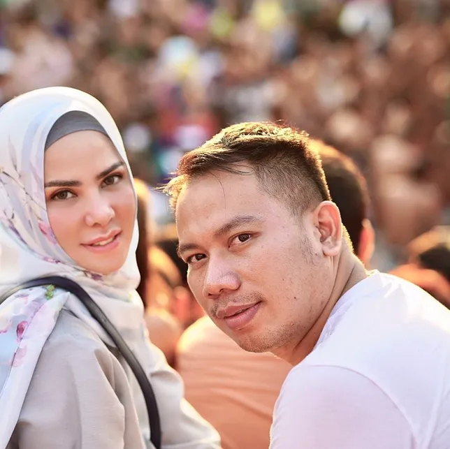 Angel Lelga disebut pelakor oleh Vivie / Credit: @vickyprasetyo777