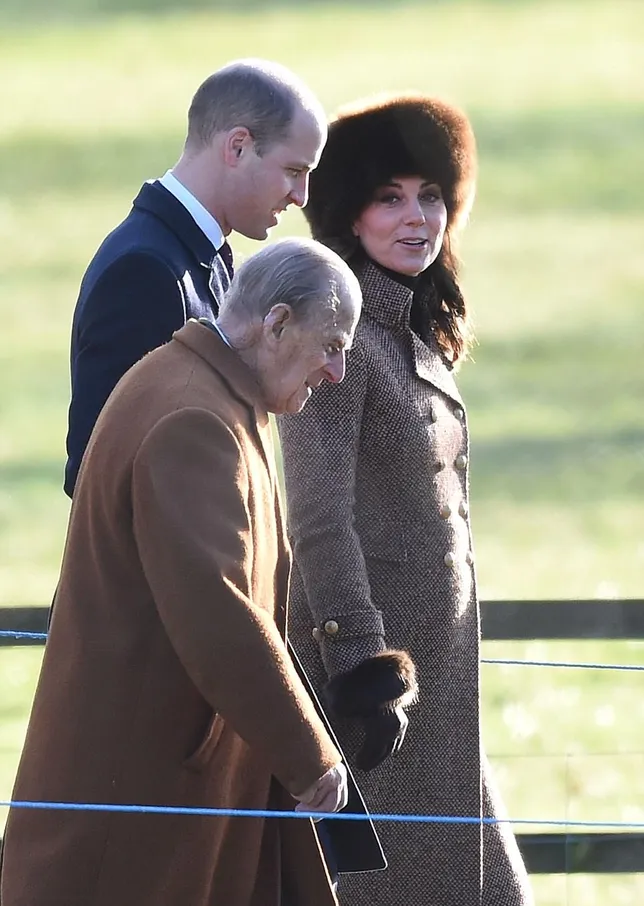 Perut Kate Middleton terlihat makin buncit. Credit: dailymail.co.uk