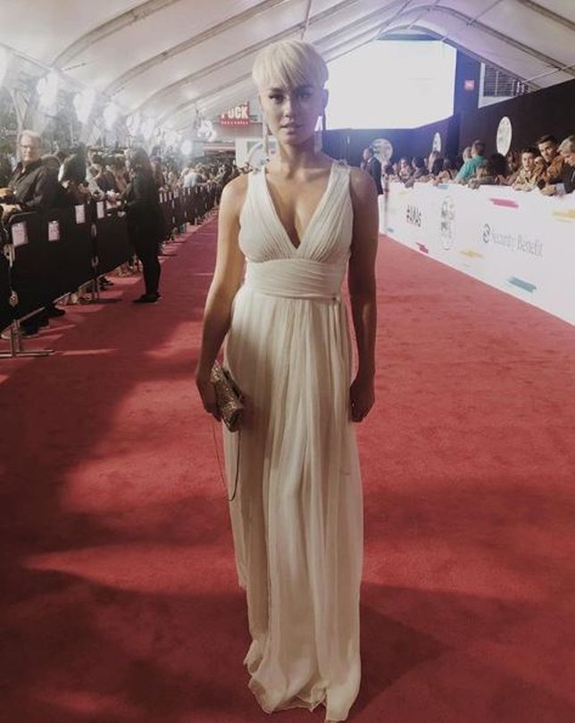 Penampilan Agnez Mo di Red Carpet American Music Awards 2017 Š instagram.com/agnezmo