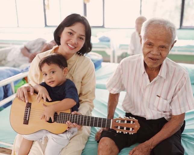 Pertemuan Andien dengan kakek Kastani / Credit: Instagram - andienaisyah