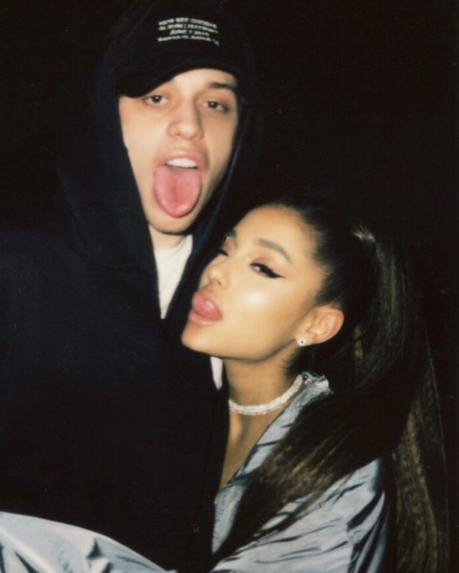 Pete dan Ariana yang sedang dimabuk cinta sedang menikmati hubungan keduanya. (instagram.com/arianagrande)