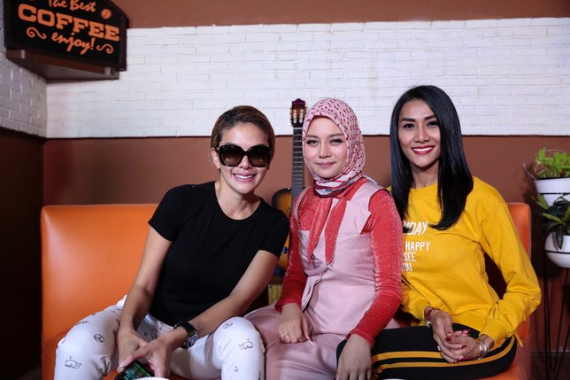 Setelah lama tak terlihat di dunia entertainment, kini Barbie Larasati menggeluti rutinitas sebagai seorang vlogger © KapanLagi.com/Muhammad Akrom Sukarya